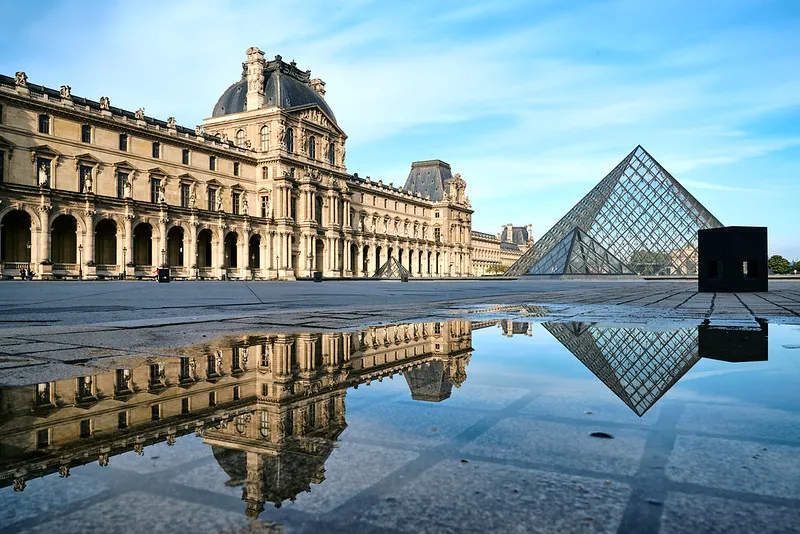 louvre Museum amazing Facts about france
